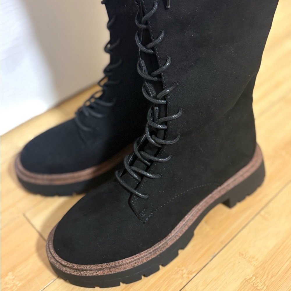 Black Lace-Up Women's Boots